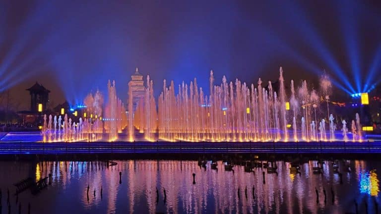 The largest matrix musical fountain - Great Wild Goose Pagoda Fountain