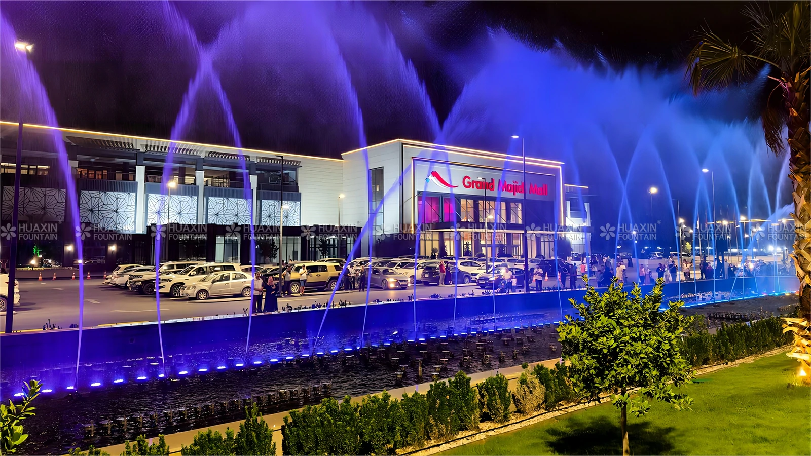 music water fountain show at shopping mall