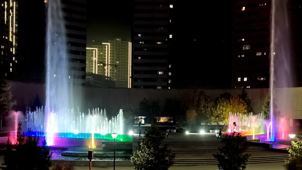 night view of Tashkent twin-pool municipal fountain project