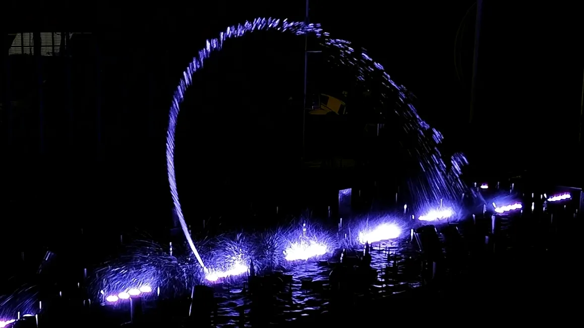 Swinging water-jet effect produced by Huaxin single-axis fountain equipment