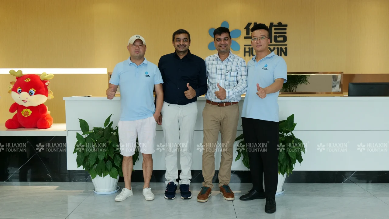 Indian customers visited Huaxin Fountain's factory 02